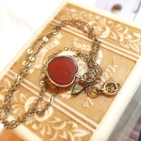 VTG Genuine Red/Green Jade Apple Minimalist Necklace - Picture 5 of 7